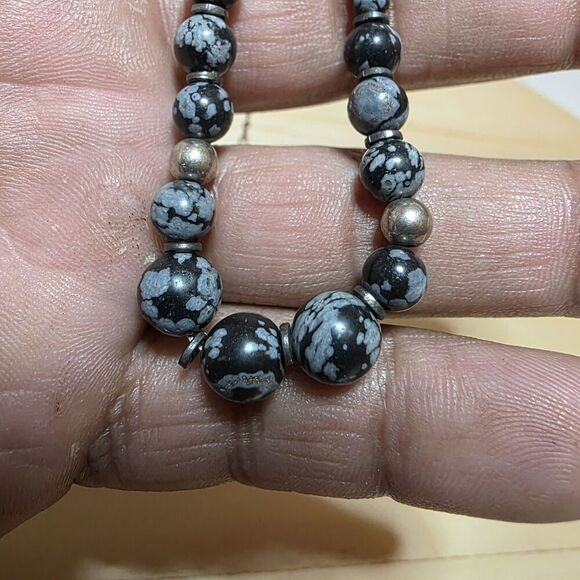 Sterling Silver 925 Snowflake Jasper Graduated Beaded Necklace 18 Inches Long - Picture 2 of 8
